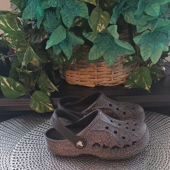 CROCS Kids Glitter Water Shoes - Black - Picture 2 of 4